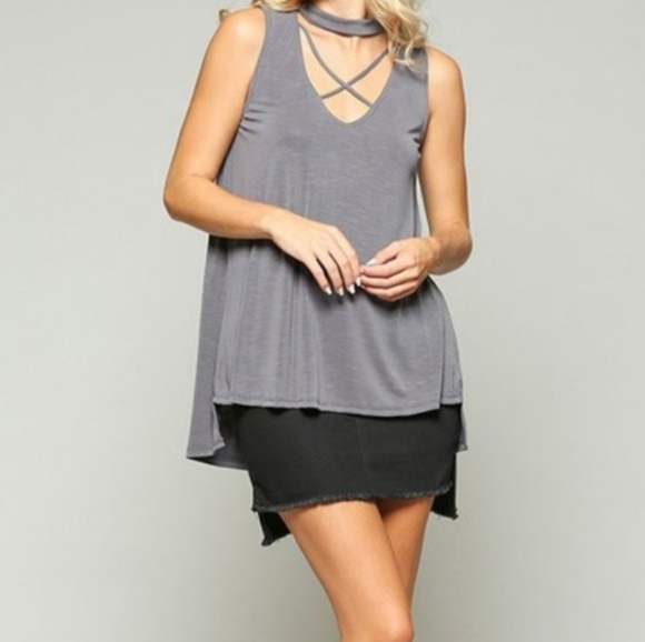 FINAL SALE 🆕🌿CRISS CROSS HALTER TOP🌿 - Picture 2 of 4